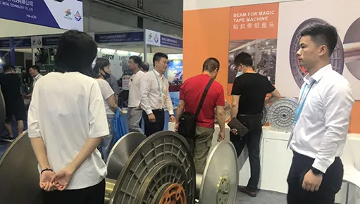 创新技术是推动现代经编机行业发展的重要基石